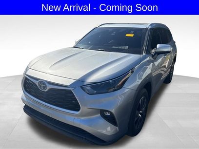 Used 2022 Toyota Highlander XLE