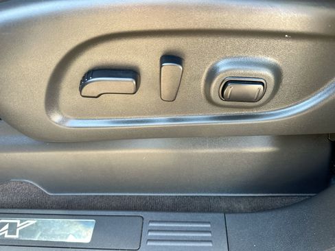 Used 2022 Nissan Titan PRO-4X w/ Pro-4x Utility Package image 12