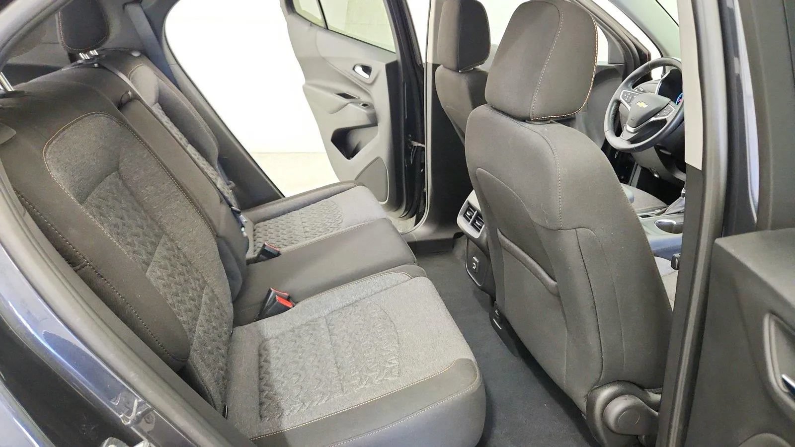 Used 2022 Chevrolet Equinox LT FWD image 26