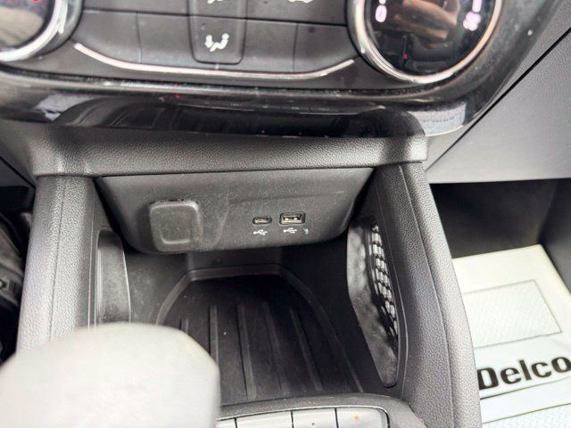 Used 2025 Chevrolet TrailBlazer LT AWD/4WD image 26