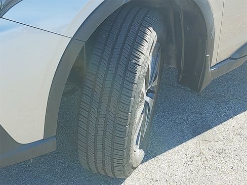 Used 2020 Subaru Outback Premium image 32