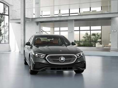 New 2026 Mercedes-Benz E 450 4MATIC Sedan image 8