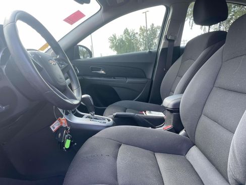 Used 2015 Chevrolet Cruze LT FWD image 14