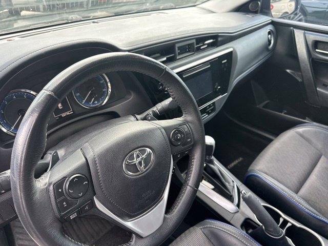 Used 2017 Toyota Corolla SE FWD image 3