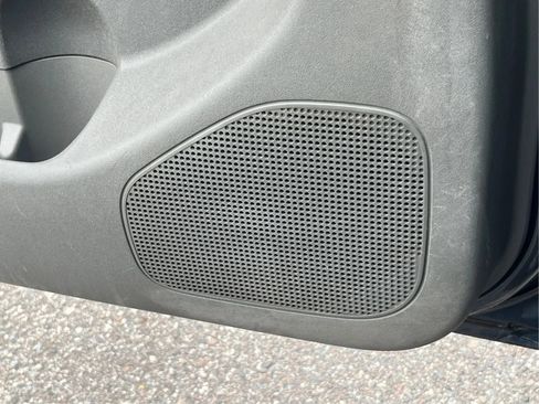 Used 2015 Nissan Frontier Desert Runner RWD image 25