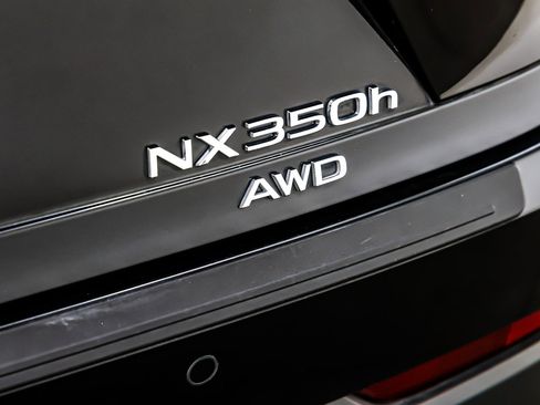 Used 2024 Lexus NX 350h AWD image 10