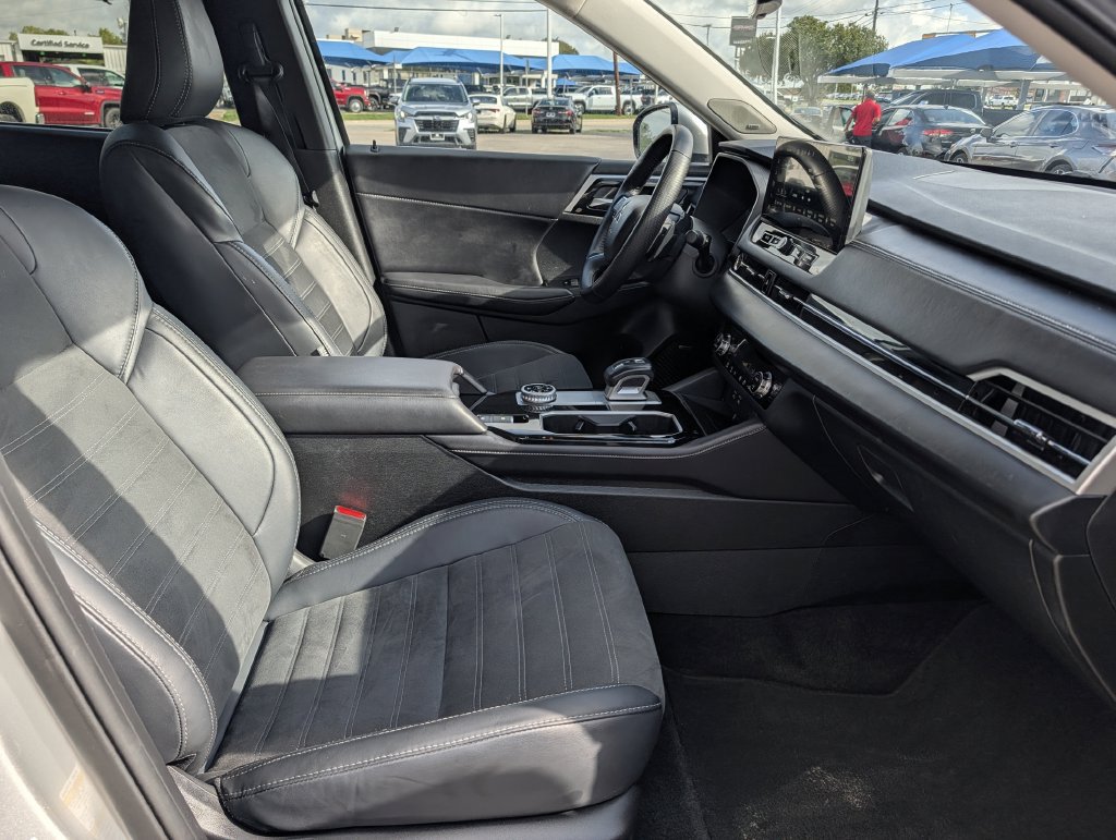 Used 2025 Mitsubishi Outlander SE AWD/4WD image 32