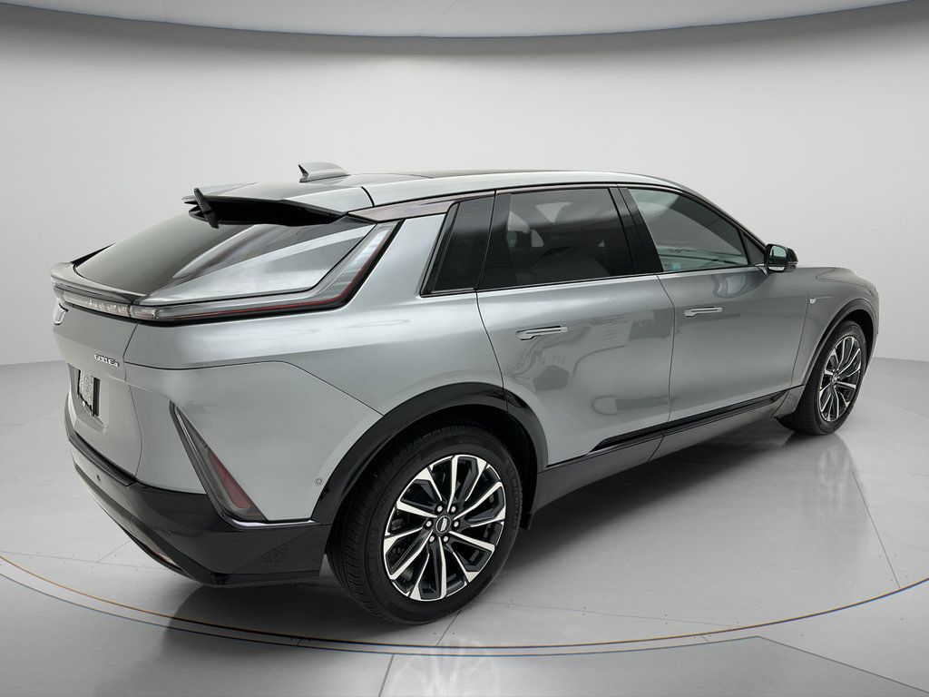 Used 2024 Cadillac Lyriq Sport AWD/4WD image 5
