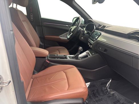 Used 2022 Audi Q3 2.0T Premium Plus image 15