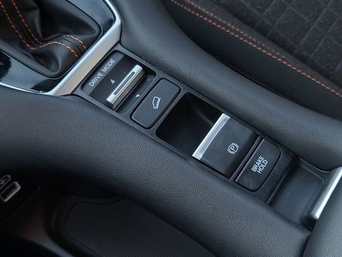 Used 2023 Honda HR-V Sport image 25