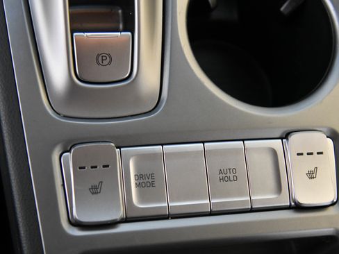 Used 2023 Hyundai Kona SE image 25