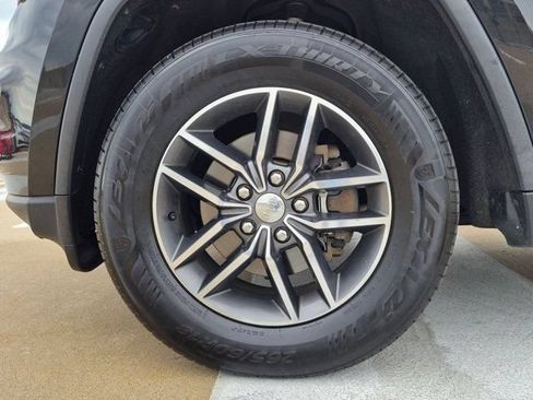 Used 2018 Jeep Grand Cherokee Limited AWD/4WD image 22