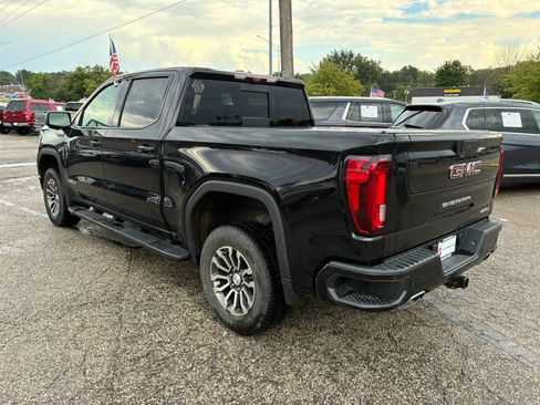 Used 2021 GMC Sierra 1500 AT4 w/ Technology Package AWD/4WD image 3