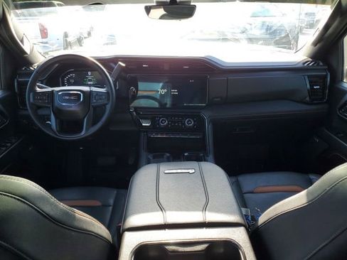 Used 2024 GMC Sierra 2500 AT4 w/ AT4 Premium Plus Package image 12