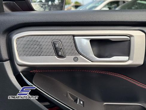 Used 2023 Ford Explorer ST-Line w/ Class IV Trailer Tow Package AWD/4WD image 12