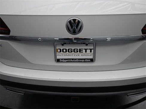 Used 2019 Volkswagen Atlas SE w/ Towing Package image 12