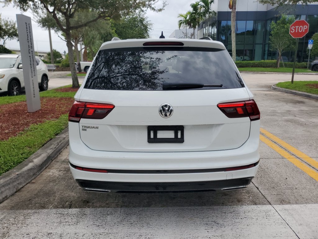 Used 2020 Volkswagen Tiguan SE R-Line FWD image 5