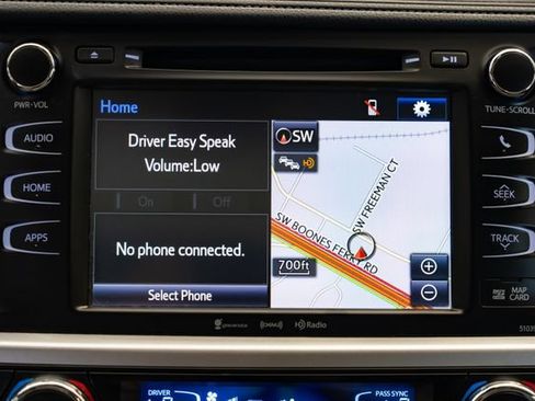 Used 2019 Toyota Highlander XLE AWD/4WD image 13