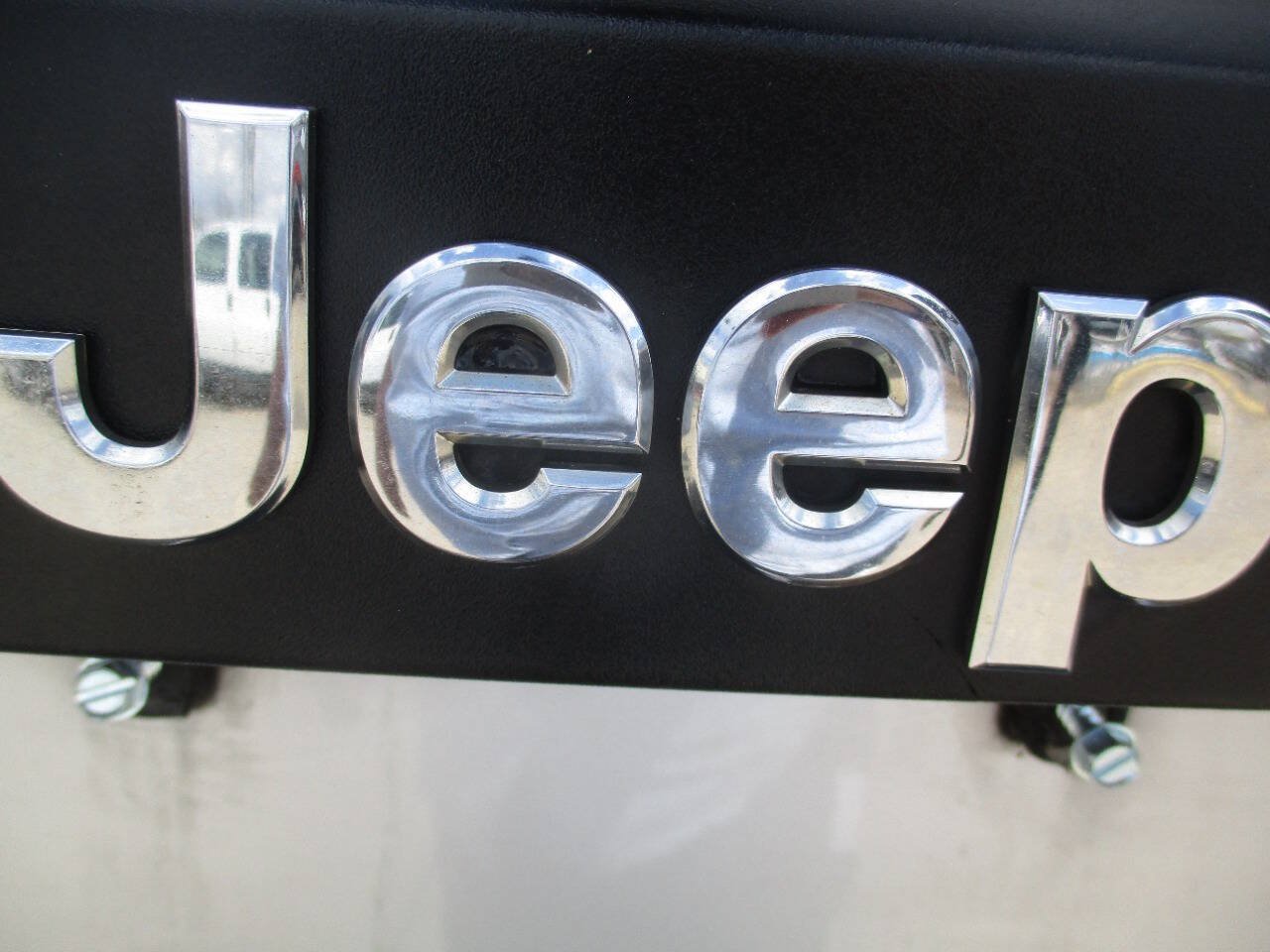 Used 2011 Jeep Liberty Sport AWD/4WD image 40