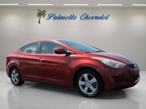 Used 2013 Hyundai Elantra GLS FWD image 1