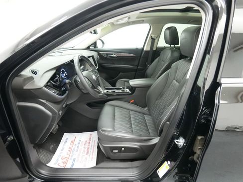 Used 2022 Buick Envision Avenir w/ Technology Package II FWD image 16