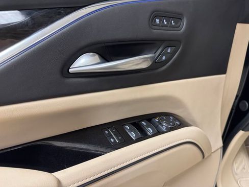 Used 2023 Cadillac Escalade Premium Luxury AWD/4WD image 7