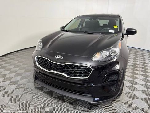 Used 2022 Kia Sportage LX image 2