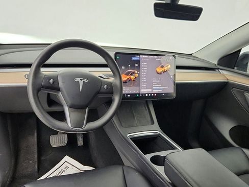 Used 2025 Tesla Model Y Long Range image 33