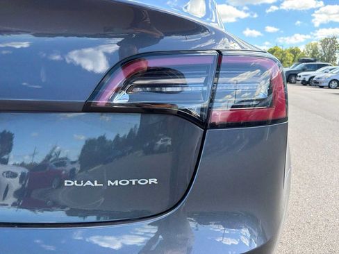 Used 2022 Tesla Model 3 Long Range AWD/4WD image 21