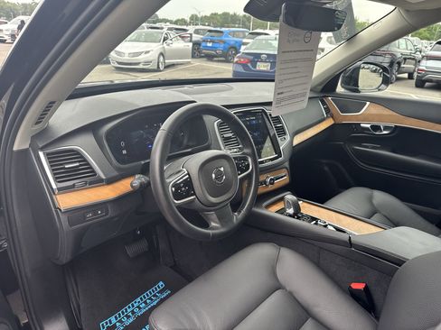 Used 2025 Volvo XC90 T8 Core w/ Protection Package Premier image 10