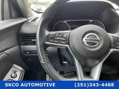 Used 2021 Nissan Sentra SV FWD image 17