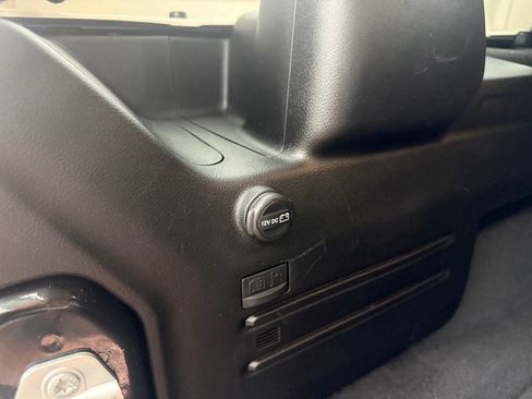 Used 2025 Jeep Wrangler Unlimited Sahara w/ Safety Group AWD/4WD image 47