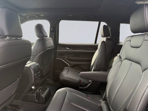 New 2026 Jeep Grand Cherokee L Limited image 16