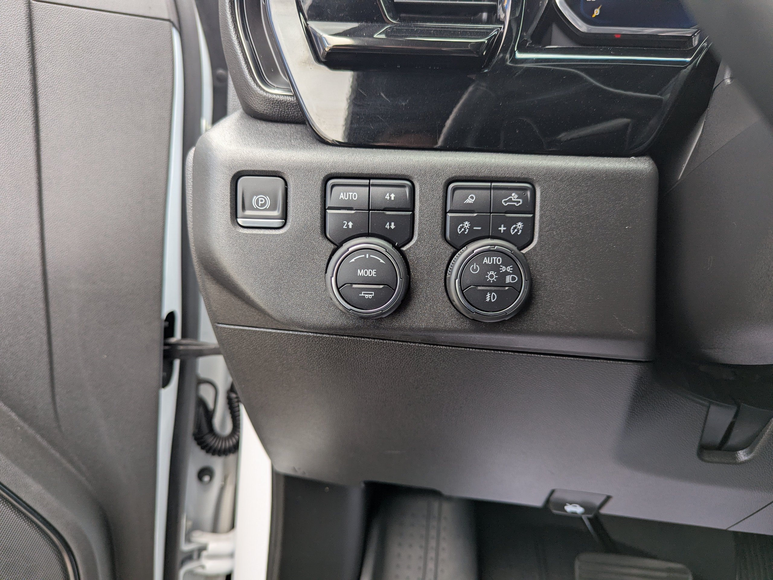 Certified 2024 Chevrolet Silverado 1500 ZR2 AWD/4WD image 14