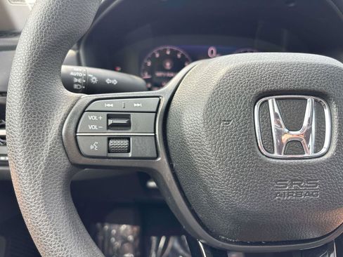 Used 2025 Honda Accord SE image 25