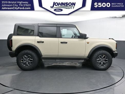 New 2025 Ford Bronco Badlands AWD/4WD image 14