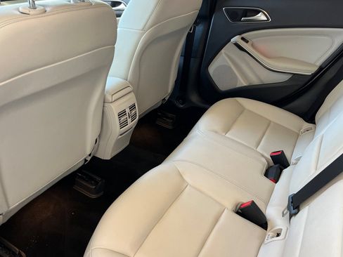 Certified 2019 Mercedes-Benz GLA 250 image 4