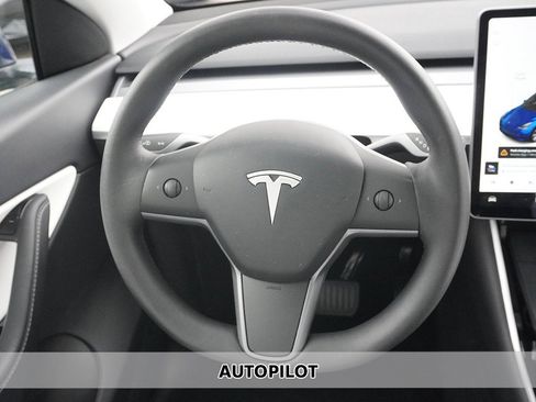 Used 2020 Tesla Model Y Performance image 3