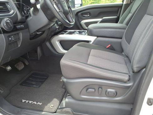 Certified 2024 Nissan Titan SV w/ SV Convenience Package AWD/4WD image 13