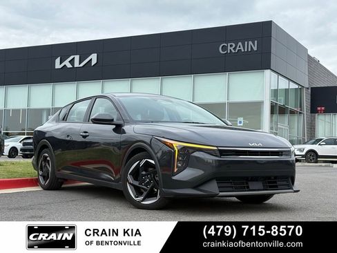 Certified 2025 Kia K4 EX FWD image 1