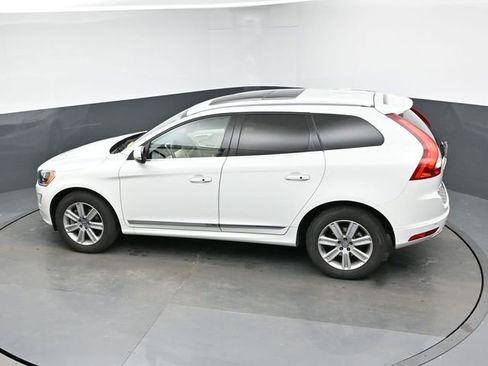 Used 2016 Volvo XC60 T6 w/ Proximity Package image 19