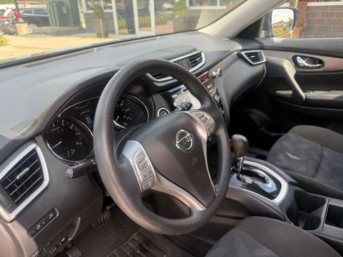 Used 2015 Nissan Rogue SV image 7