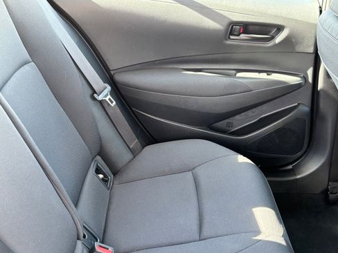 Used 2025 Toyota Corolla LE image 11