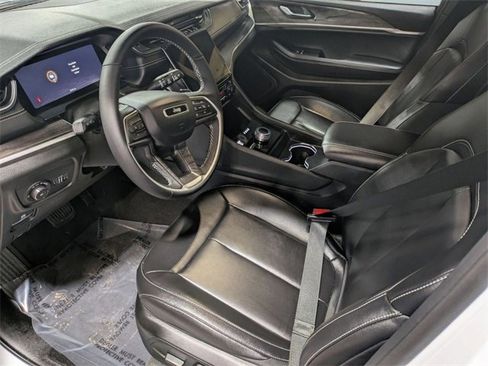 Used 2025 Jeep Grand Cherokee L Limited w/ Black Appearance Package image 11