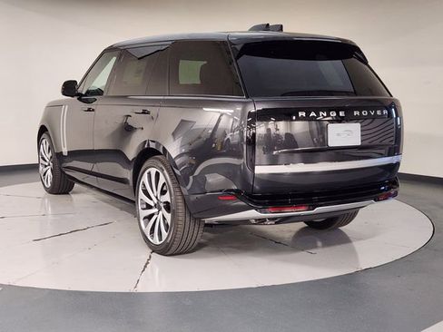 New 2026 Land Rover Range Rover Long Wheelbase Autobiography image 6