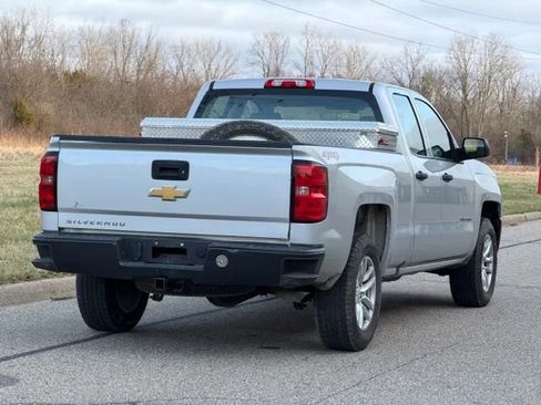 Used 2018 Chevrolet Silverado 1500 W/T w/ Trailering Package image 38