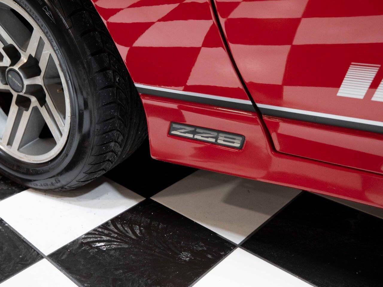 Used 1987 Chevrolet Camaro Z28 RWD image 22