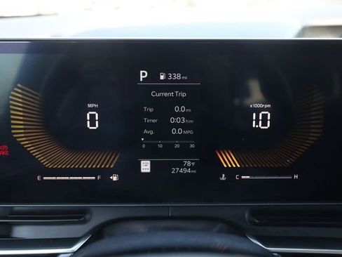 Used 2025 Kia Carnival image 15