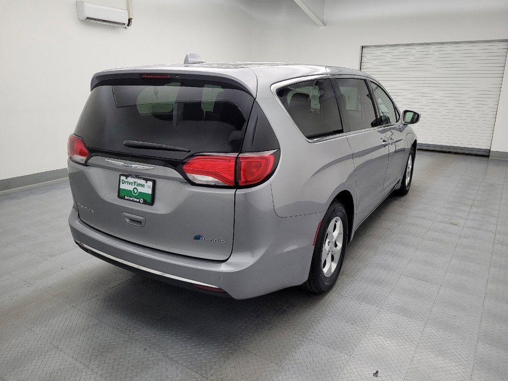 Used 2018 Chrysler Pacifica Touring Plus FWD image 9