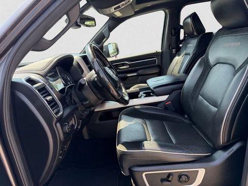 Used 2019 RAM 1500 Laramie AWD/4WD image 10